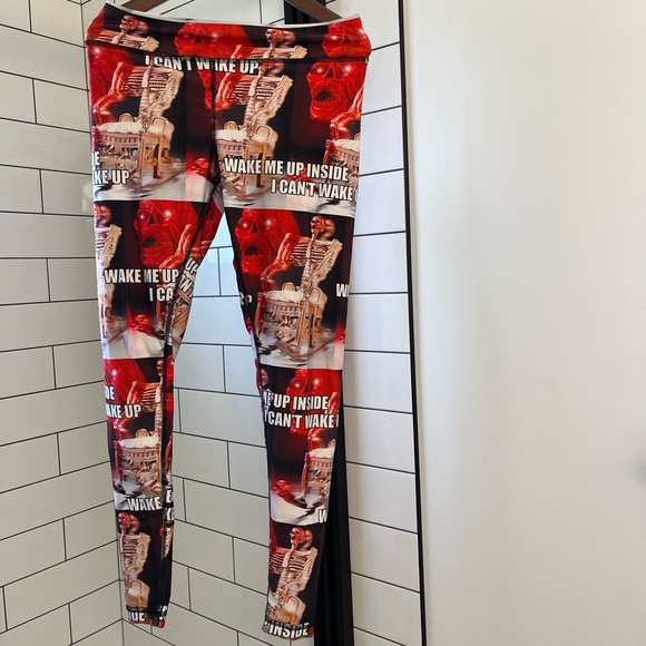 Skeleton Chair Meme Leggings - Picture 3 of 3